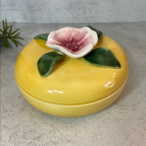 Vintage Royal Haeger USA Yellow Floral Covered Lidded Dish Home Decor Ceramic - Picture 2 of 7